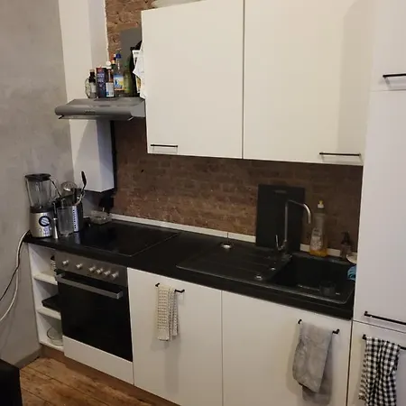 ホームステイ Cosy Homestay アントウェルペン